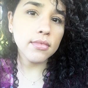 Meet your Posher, Xiomara